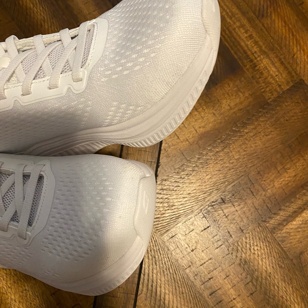 Skechers 8.5 Go Walk max cushioning sneakers - Picture 8 of 8